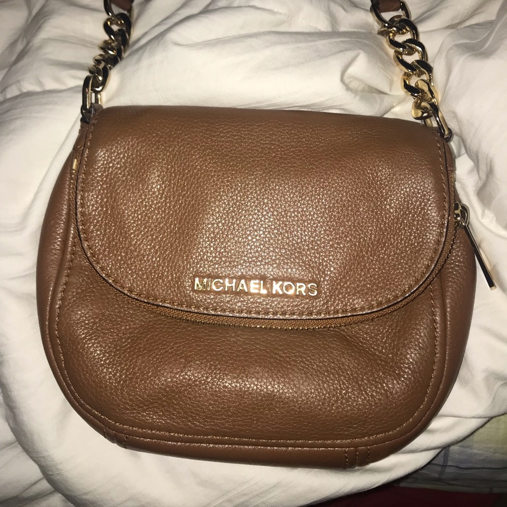 Michael kors crossbody bag